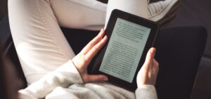 Amazon restringe transferência de livros para Kindle.
